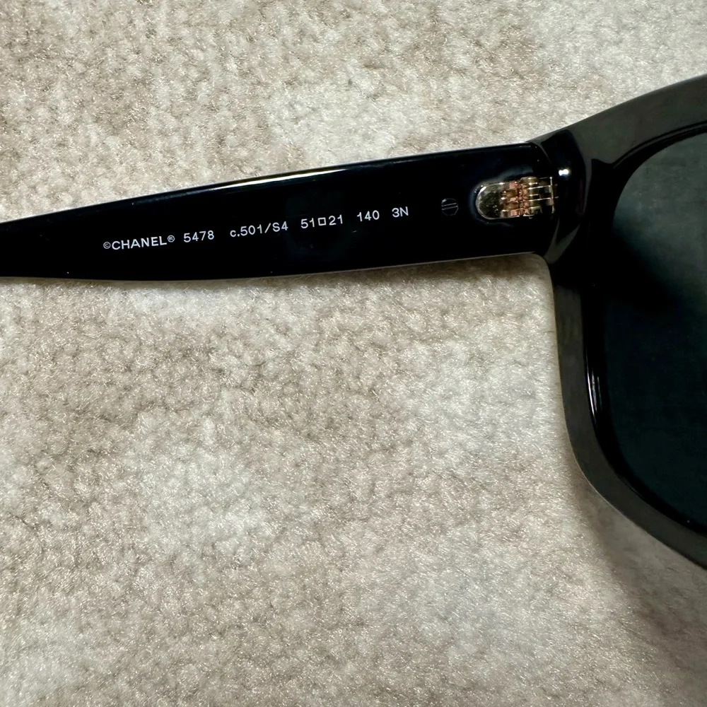 CHANEL Acetate Square CC Heart Sunglasses 5478-A Black - Picture 6 of 8